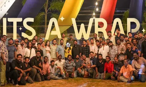 നിവിൻ പോളിയും അജു വർഗ്ഗീസും വീണ്ടും ഒന്നിക്കുന്ന ‘സർവ്വം മായ’യ്ക്ക് പാക്കപ്പ്; ഗോസ്റ്റ് ഇമോജിയിൽ മുഖം മറച്ച ആ നായിക ആരെന്ന് സോഷ്യൽ മീഡിയ; ചിത്രങ്ങൾ വൈറൽ