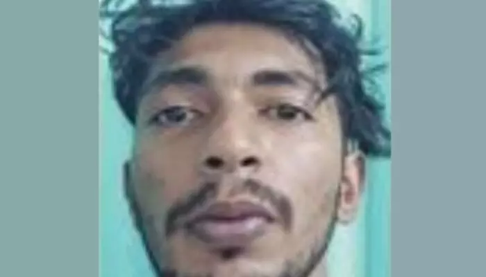 ഓണ്‍ലൈനിൽ ചായപ്പൊടി കച്ചവടം; പക്ഷേ കൊറിയർ വരുമ്പോൾ കിട്ടുന്നത് മറ്റൊന്ന്; വീട് വളഞ്ഞുള്ള പരിശോധനയിൽ മുറി മുഴുവൻ ലഹരി; പ്രതിയെ കൈയ്യോടെ പൊക്കി