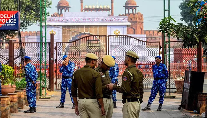 ചെങ്കോട്ട സ്‌ഫോടന കേസില്‍ ഒരു ഡോക്ടര്‍ കൂടി അറസ്റ്റില്‍;  രജിസ്‌ട്രേഷന്‍ റദ്ദാക്കി ദേശീയ മെഡിക്കല്‍ കമ്മീഷന്‍