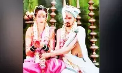 ഫ്രഞ്ച് യുവാവും റഷ്യന്‍ യുവതിയും കൊല്ലൂരില്‍ വിവാഹിതരായി;  പരമ്പരാഗത ഹിന്ദു ആചാര പ്രകാരം ചടങ്ങ്