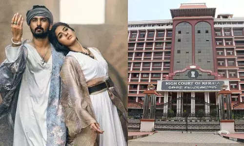 രണ്ട് രംഗങ്ങൾ ഒഴിവാക്കണം; വീണ്ടും സെൻസർ ബോർഡിനെ സമീപ്പിക്കാൻ നിർമാതാക്കൾക്ക് നിർദേശം; ഹാൽ സിനിമ വിവാദത്തിൽ രണ്ടാഴ്ചക്കുളളിൽ തീരുമാനമുണ്ടാകണമെന്നും ഹൈക്കോടതി