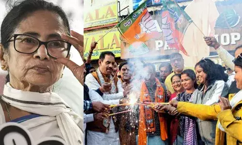 ബിഹാറില്‍ ഞങ്ങള്‍ വിജയിച്ചു, ഇനി ബംഗാളിന്റെ ഊഴമാണ്;  അടുത്ത ലക്ഷ്യം പ്രഖ്യാപിച്ച് ബിജെപി; നിയമസഭയില്‍ മധുരം വിതരണം ചെയ്ത് സുവേന്ദു അധികാരി; ഈ നാട് വേറെയാണെന്ന് തൃണമൂല്‍ കോണ്‍ഗ്രസ്