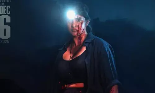 മുഖത്ത് ചോര ഒലിപ്പിച്ച് തലയിൽ ടോർച്ച് ഘടിപ്പിച്ച് നിൽക്കുന്ന നായിക; ഹണി റോസിന്റെ റേച്ചൽ ഡിസംബർ 6ന് തിയറ്ററുകളിൽ; ട്രെയിലർ നാളെ പുറത്തിറങ്ങും