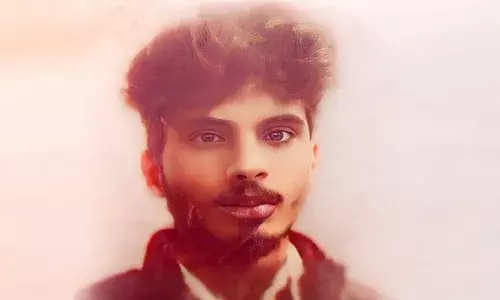 വര്‍ക്കലയില്‍ റിസോര്‍ട്ടിലെ നീന്തല്‍ക്കുളത്തില്‍ സുഹൃത്തുക്കള്‍ക്കൊപ്പം നീന്തുന്നതിനിടെ യുവാവ് മുങ്ങി മരിച്ചു