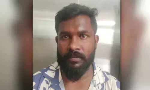 മുഖംമൂടി ധരിച്ചെത്തി എട്ടു വയസ്സുകാരിയുടെ ഇരു കരണത്തും അടിച്ചു; കവിളില് കടിച്ചു: പ്രതിയെ തിരിച്ചറിഞ്ഞ് കുട്ടി: 30കാരന് അറസ്റ്റില് മുഖംമൂടി ധരിച്ചെത്തി എട്ടു വയസ്സുകാരിയുടെ ഇരു കരണത്തും അടിച്ചു; കവിളില് കടിച്ചു: പ്രതിയെ തിരിച്ചറിഞ്ഞ് കുട്ടി: 30കാരന് അറസ്റ്റില്