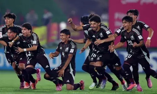 ഹീറോയായി ഗോൾകീപ്പർ സാന്റിയാഗോ ലോപ്പസ്; പെനാൽറ്റി ഷൂട്ടൗട്ടിൽ മെക്സിക്കോയ്ക്ക് ജയം; അർജൻ്റീനയെ പരാജയപ്പെടുത്തി അണ്ടർ 17 ഫിഫാ ലോകകപ്പിൽ പ്രീ-ക്വാർട്ടറിൽ