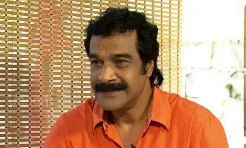 പതിമൂന്ന് ജില്ലകളിലും തേങ്ങ എന്നാണ് പറയുന്നത്, തൃശൂരിൽ അങ്ങനെയല്ല; ഞങ്ങൾ ലൈറ്റായി കാര്യങ്ങൾ കാണുന്നവർ, അമിത ടെൻഷനുകൾ ഇല്ല; തുറന്ന് പറഞ്ഞ് ജയരാജ് വാര്യർ