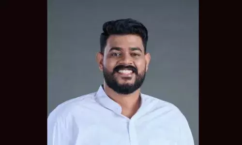 ട്വന്റി ട്വന്റി ലോക്സഭാ സ്ഥാനാര്ഥി കോണ്ഗ്രസില്; കൊച്ചി കോര്പറേഷനില് രവിപുരത്ത് മത്സരിക്കും; കളത്തിലിറങ്ങിയത് ഹൈബി ഈഡനെതിരെ ട്വന്റി ട്വന്റി സ്ഥാനാര്ഥിയായിരുന്ന ആന്റണി ജൂഡി ട്വന്റി ട്വന്റി ലോക്സഭാ സ്ഥാനാര്ഥി കോണ്ഗ്രസില്; കൊച്ചി കോര്പറേഷനില് രവിപുരത്ത് മത്സരിക്കും; കളത്തിലിറങ്ങിയത് ഹൈബി ഈഡനെതിരെ ട്വന്റി ട്വന്റി സ്ഥാനാര്ഥിയായിരുന്ന ആന്റണി ജൂഡി