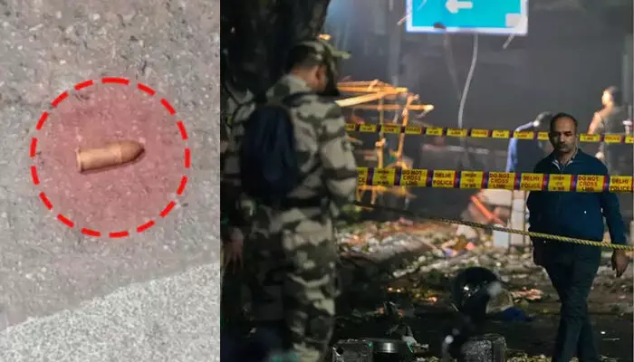 ചെങ്കോട്ടയിലെ സ്ഫോടനസ്ഥലത്തുനിന്നും വെടിയുണ്ടകളും ഷെല്ലും കണ്ടെടുത്തതില് അന്വേഷണം; സുരക്ഷാസേനയും പോലീസ് ഉദ്യോഗസ്ഥരും ഉപയോഗിക്കുന്നതിന് സമാനം ചെങ്കോട്ടയിലെ സ്ഫോടനസ്ഥലത്തുനിന്നും വെടിയുണ്ടകളും ഷെല്ലും കണ്ടെടുത്തതില് അന്വേഷണം; സുരക്ഷാസേനയും പോലീസ് ഉദ്യോഗസ്ഥരും ഉപയോഗിക്കുന്നതിന് സമാനം