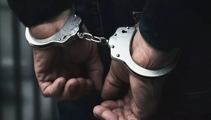 രഹസ്യ വിവരത്തിന്റെ അടിസ്ഥാനത്തിൽ പരിശോധന; വാഗമണ്ണിൽ എംഡിഎംഎയുമായി രണ്ട് പേർ പിടിയിൽ; കൈയ്യോടെ പൊക്കി എക്സൈസ് രഹസ്യ വിവരത്തിന്റെ അടിസ്ഥാനത്തിൽ പരിശോധന; വാഗമണ്ണിൽ എംഡിഎംഎയുമായി രണ്ട് പേർ പിടിയിൽ; കൈയ്യോടെ പൊക്കി എക്സൈസ്