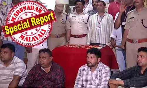 എസി കോച്ചുകളില്‍ യാത്ര; വയസായവരെ സഹായിക്കാം എന്ന തരത്തില്‍ ഓപ്പറേഷന്‍; ബ്ലെയിഡ് പോലുള്ള ചെറിയ ആയുധം ഉപയോഗിച്ച് അതിവേഗ കവര്‍ച്ച; മെറ്റല്‍ ഡിക്ടറ്ററിലൂടെ സ്വര്‍ണ്ണവും ഡയമണ്ടും തിരിച്ചറിയും; സ്വാസി ഗ്യാംഗ് ചില്ലറക്കാരല്ല; കൊയിലാണ്ടി കവര്‍ച്ചയില്‍ പ്രതികള്‍ കുടുങ്ങിയ കഥ