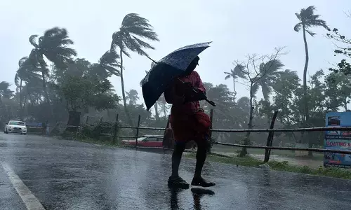 തിരുവനന്തപുരത്തം കൊല്ലത്തും ശക്തമായ മഴയ്ക്ക് സാധ്യത; ഇടുക്കിയില് ഇന്ന് യെല്ലോ അലര്ട്ട് തിരുവനന്തപുരത്തം കൊല്ലത്തും ശക്തമായ മഴയ്ക്ക് സാധ്യത; ഇടുക്കിയില് ഇന്ന് യെല്ലോ അലര്ട്ട്