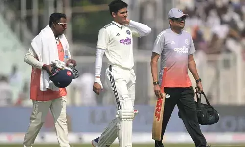 ഇന്ത്യന്‍ നായകന് കനത്ത തിരിച്ചടി;  കഴുത്തുവേദനമൂലം ശുഭ്മാന്‍ ഗില്‍ ആശുപത്രിയില്‍; മെഡിക്കല്‍ ബോര്‍ഡ് രൂപീകരിച്ചു; ആദ്യ ടെസ്റ്റില്‍ കളിക്കാനാവില്ല; രണ്ടാം ടെസ്റ്റില്‍ കളിക്കുന്ന കാര്യവും സംശയത്തില്‍