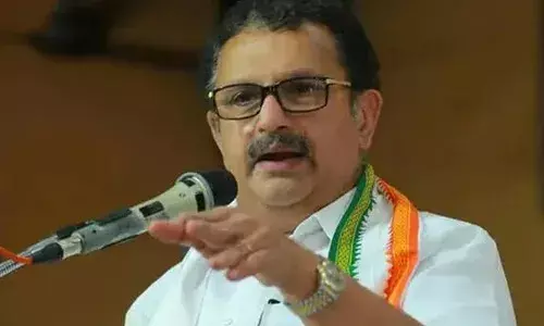 ബിജെപിയില് നടക്കുന്നത് കൂട്ട ആത്മഹത്യ; പാര്ട്ടിയുടെ വഴിപിഴച്ചപോക്കില് പ്രവര്ത്തകര്ക്ക് ദുഃഖമുണ്ട്; തിരുവനന്തപുരത്ത് 20 സീറ്റ് പോലും നേടില്ല; ആര്എസ്എസ് പ്രവര്ത്തകന്റെ ആത്മഹത്യയില് വിമര്ശനവുമായി കെ മുരളീധരന് ബിജെപിയില് നടക്കുന്നത് കൂട്ട ആത്മഹത്യ; പാര്ട്ടിയുടെ വഴിപിഴച്ചപോക്കില് പ്രവര്ത്തകര്ക്ക് ദുഃഖമുണ്ട്; തിരുവനന്തപുരത്ത് 20 സീറ്റ് പോലും നേടില്ല; ആര്എസ്എസ് പ്രവര്ത്തകന്റെ ആത്മഹത്യയില് വിമര്ശനവുമായി കെ മുരളീധരന്