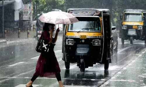 കേരളത്തിൽ വീണ്ടും മഴ ജാഗ്രത; വിവിധ ജില്ലകളിൽ യെല്ലോ അലർട്ട്; പുതിയ ന്യൂനമർദ്ദം രൂപപ്പെട്ടതിന് പിന്നാലെ മുന്നറിയിപ്പ് നൽകി കാലാവസ്ഥ വകുപ്പ്