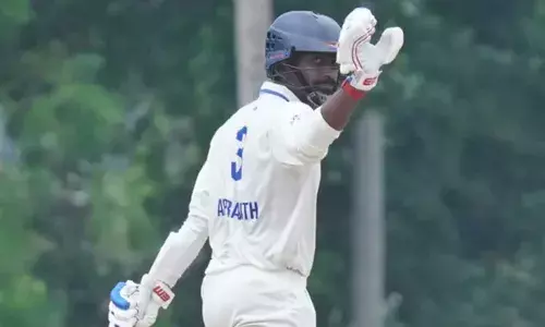 കരുത്തായി ബാബ അപരാജിത്-അഭിജിത് പ്രവീണ്‍ കൂട്ടുകെട്ട്; ബാറ്റിങ് തകര്‍ച്ചയില്‍ നിന്നും ഭേദപ്പെട്ട സ്‌കോറിലേക്ക്; കേരളം ആദ്യദിനം കളിനിര്‍ത്തുമ്പോള്‍ ഏഴ് വിക്കറ്റിന് 246 റണ്‍സെന്ന നിലയില്‍