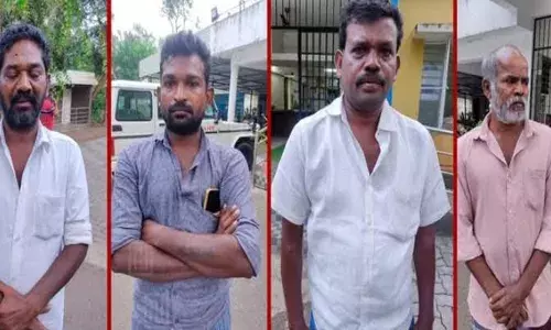 തമിഴ്നാട്ടില് മോഷണവും കൊലപാതകവും പിടിച്ചു പറിയും നടത്തി നാടുവിട്ട സംഘം കേരളത്തില്; സമര്ഥമായി കുടുക്കി കമ്പംമെട്ട് പോലീസ്; പൊളിച്ചത് കേരളത്തില് കൊള്ള നടത്താനുള്ള നീക്കം തമിഴ്നാട്ടില് മോഷണവും കൊലപാതകവും പിടിച്ചു പറിയും നടത്തി നാടുവിട്ട സംഘം കേരളത്തില്; സമര്ഥമായി കുടുക്കി കമ്പംമെട്ട് പോലീസ്; പൊളിച്ചത് കേരളത്തില് കൊള്ള നടത്താനുള്ള നീക്കം