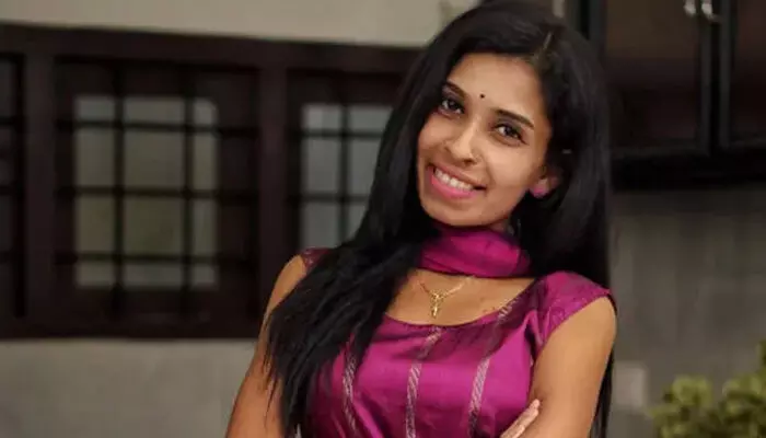 കേൾക്കുന്നവർക്ക് ഇവളാര് ഐശ്വര്യ റായ് ആണോ എന്നൊക്കെ തോന്നാം; നേരിട്ട് വന്ന് വിവാഹാഭ്യർത്ഥന നടത്തിയവർ ഉണ്ട്; അവരോട് ഒരു കാര്യം മാത്രമേ പറഞ്ഞിട്ടുള്ളൂ; വിവാഹത്തെക്കുറിച്ച് മനസ്സ് തുറന്ന് രേണു സുധി കേൾക്കുന്നവർക്ക് ഇവളാര് ഐശ്വര്യ റായ് ആണോ എന്നൊക്കെ തോന്നാം; നേരിട്ട് വന്ന് വിവാഹാഭ്യർത്ഥന നടത്തിയവർ ഉണ്ട്; അവരോട് ഒരു കാര്യം മാത്രമേ പറഞ്ഞിട്ടുള്ളൂ; വിവാഹത്തെക്കുറിച്ച് മനസ്സ് തുറന്ന് രേണു സുധി