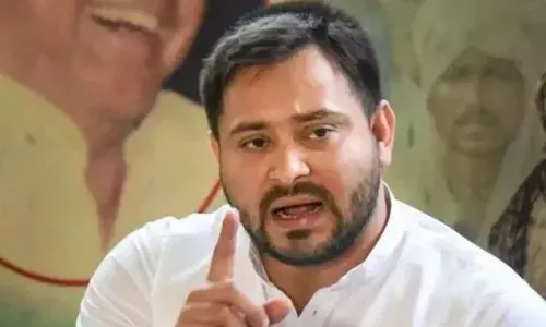 കുടുംബത്തില്‍ കലഹം ഒരുവശത്ത്;  ബിഹാറില്‍ പ്രതിപക്ഷ നേതൃസ്ഥാനം ഉറപ്പിച്ച് തേജസ്വി യാദവ്;  ആര്‍ജെഡി എംഎല്‍എമാരുടെ യോഗത്തില്‍ തീരുമാനം