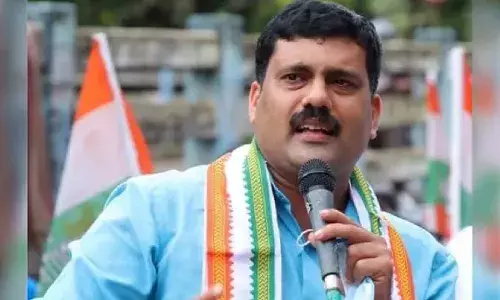 റിജില്‍ മാക്കുറ്റി കണ്ണൂര്‍ കോര്‍പ്പറേഷനില്‍ മത്സരിക്കും: ആദികടലായി ഡിവിഷന്‍ തിരിച്ചുപിടിക്കുമെന്ന് റിജില്‍