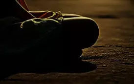 നാലുവയസുകാരിയെ ചട്ടുകം ചൂടാക്കി പൊള്ളിച്ച സംഭവത്തില് കുട്ടിയുടെ അമ്മ അറസ്റ്റില്; പിടിയിലായത് മരട് കാട്ടിത്തറ സ്വദേശി നാലുവയസുകാരിയെ ചട്ടുകം ചൂടാക്കി പൊള്ളിച്ച സംഭവത്തില് കുട്ടിയുടെ അമ്മ അറസ്റ്റില്; പിടിയിലായത് മരട് കാട്ടിത്തറ സ്വദേശി