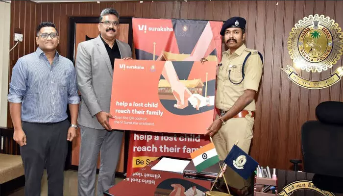 കഴിഞ്ഞ വര്‍ഷം നല്‍കിയത് 20,000; തിരക്കില്‍പ്പെട്ടു പോയ 150 കുട്ടികളെ തിരികെ രക്ഷിതാക്കളുടെ അടുത്തെത്തിച്ചു; ശബരിമലയില്‍ കുട്ടികളുടെ സുരക്ഷയ്ക്ക് ഇക്കുറിയും വി-സുരക്ഷാ റിസ്റ്റ് ബാന്‍ഡുകള്‍ ഏര്‍പ്പെടുത്തി