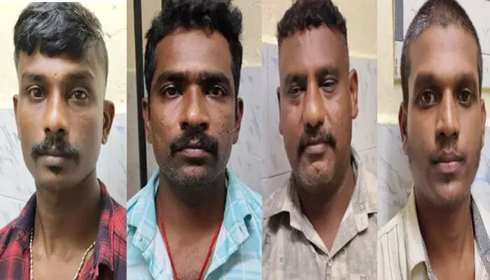 ദേവസ്വം ബോര്‍ഡ് നിശ്ചയിച്ചത് 12,500 രൂപ; ആന്ധ്രാക്കാരനില്‍ നിന്ന് വാങ്ങിയത് 23,000 രൂപ; ഡോളിക്കൊള്ള നടത്തിയ നാലു തൊഴിലാളികളെ അറസ്റ്റ് ചെയ്ത് പമ്പ പോലീസ്