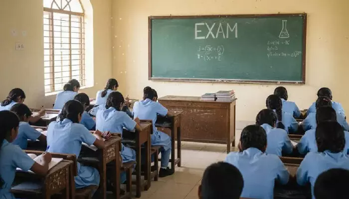 ക്രിസ്മസ് പരീക്ഷാ തദ്ദേശ തിരഞ്ഞെടുപ്പിന് ശേഷം; പരീക്ഷ ടൈം ടേബിള്‍ പ്രസിദ്ധീകരിച്ചു; സ്‌കൂളുകള്‍ ഡിസംബര്‍ 23-ന് അടയ്ക്കും; ഹയര്‍സെക്കണ്ടറി രണ്ട് ഘട്ടങ്ങളായി