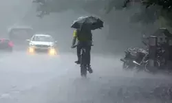 കന്യാകുമാരി കടലിന് മുകളിലായി ന്യൂനമര്‍ദം; തെക്ക് പടിഞ്ഞാറന്‍ ബംഗാള്‍ ഉള്‍ക്കടലിന് മുകളില്‍ പുതിയ ന്യൂനമര്‍ദം രൂപപ്പെടുന്നു; കേരളത്തില്‍ ഒറ്റപ്പെട്ടയിടങ്ങളില്‍ അതിശക്തമായ മഴയ്ക്കുള്ള സാധ്യത; തിരുവനന്തപുരം, കൊല്ലം, ആലപ്പുഴ ജില്ലകളില്‍ ഓറഞ്ച് അലര്‍ട്ട്