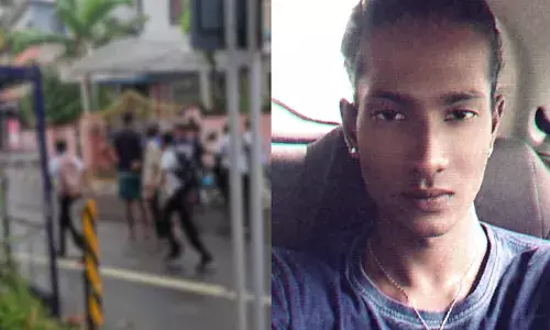 കൊലപാതകത്തിലേക്ക് നയിച്ചത് ഫുട്ബോള് കളിക്കിടെ ഉണ്ടായ തര്ക്കം; 19 കാരന് കുത്തേറ്റ് മരിച്ച സംഭവത്തില് പ്രതികളുടെ അറസ്റ്റ് ഇന്ന് രേഖപ്പെടുത്തും: കാപ്പാ കേസ് പ്രതി കസ്റ്റഡിയില് കൊലപാതകത്തിലേക്ക് നയിച്ചത് ഫുട്ബോള് കളിക്കിടെ ഉണ്ടായ തര്ക്കം; 19 കാരന് കുത്തേറ്റ് മരിച്ച സംഭവത്തില് പ്രതികളുടെ അറസ്റ്റ് ഇന്ന് രേഖപ്പെടുത്തും: കാപ്പാ കേസ് പ്രതി കസ്റ്റഡിയില്