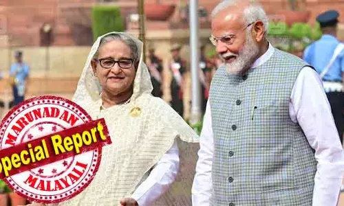 ബംഗ്ലാദേശ് വിമോചന നായകനായ അച്ഛന് ഷെയ്ഖ് മുജിബുര് റഹ്മാനെ കൊന്നത് പട്ടാളം; മകളെ അന്യായ വിചാരണയിലൂടെ തൂക്കി കൊല്ലാന് അട്ടിമറി ഭരണ കൂടം; നിഷ്പക്ഷമായ അന്താരാഷ്ട്ര വേദിയില് വിചാരണ നേരിടാന് തയാറാണെന്ന് ഹസീന; ഇന്ത്യയും ഈ നിലപാടിനൊപ്പം; ഷെയ്ഖ് ഹസീന ഇന്ത്യയില് തുടരും ബംഗ്ലാദേശ് വിമോചന നായകനായ അച്ഛന് ഷെയ്ഖ് മുജിബുര് റഹ്മാനെ കൊന്നത് പട്ടാളം; മകളെ അന്യായ വിചാരണയിലൂടെ തൂക്കി കൊല്ലാന് അട്ടിമറി ഭരണ കൂടം; നിഷ്പക്ഷമായ അന്താരാഷ്ട്ര വേദിയില് വിചാരണ നേരിടാന് തയാറാണെന്ന് ഹസീന; ഇന്ത്യയും ഈ നിലപാടിനൊപ്പം; ഷെയ്ഖ് ഹസീന ഇന്ത്യയില് തുടരും