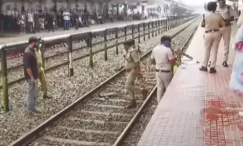 ആലപ്പുഴ റെയില്‍വേ സ്‌റ്റേഷനിലെ ട്രാക്കില്‍ മനുഷ്യന്റെ കാല്‍; മൃതദേഹാവിഷ്ടത്തിന് രണ്ടു ദിവസത്തെ പഴക്കം