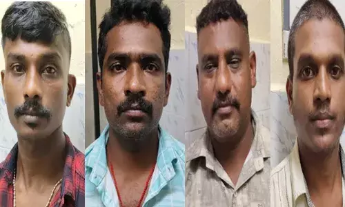 ദേവസ്വം ബോര്‍ഡ് നിശ്ചയിച്ചത് 12,500 രൂപ; ആന്ധ്രാക്കാരനില്‍ നിന്ന് വാങ്ങിയത് 23,000 രൂപ; ഡോളിക്കൊള്ള നടത്തിയ നാലു തൊഴിലാളികളെ അറസ്റ്റ് ചെയ്ത് പമ്പ പോലീസ്