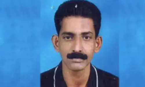 അപകടത്തില്‍ പരിക്കേറ്റ സ്ത്രീയെ ആശുപത്രിയിലേക്ക് കൊണ്ടുപോകവെ ഓട്ടോ ഡ്രൈവര്‍ കുഴഞ്ഞ് വീണു; ഉടന്‍ ആശുപത്രിയിലെത്തിച്ചെങ്കിലും മരിച്ചു