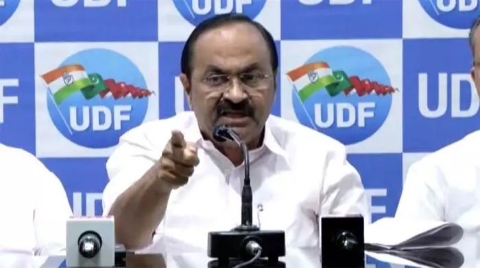 സ്വര്ണം കൊള്ളയടിച്ചവര് മണ്ഡലകാലം വികലമാക്കി; മണ്ഡലകാലത്തേക്ക് വേണ്ട ഒരു മുന്നൊരുക്കവും സംസ്ഥാന സര്ക്കാര് നടത്തിയില്ല; കുടിവെള്ളവുമില്ല, ടോയ്ലറ്റിലും വെള്ളമില്ല, പമ്പ മുഴുവന് മലിനമായി; വിമര്ശനവുമായി പ്രതിപക്ഷ നേതാവ് സ്വര്ണം കൊള്ളയടിച്ചവര് മണ്ഡലകാലം വികലമാക്കി; മണ്ഡലകാലത്തേക്ക് വേണ്ട ഒരു മുന്നൊരുക്കവും സംസ്ഥാന സര്ക്കാര് നടത്തിയില്ല; കുടിവെള്ളവുമില്ല, ടോയ്ലറ്റിലും വെള്ളമില്ല, പമ്പ മുഴുവന് മലിനമായി; വിമര്ശനവുമായി പ്രതിപക്ഷ നേതാവ്