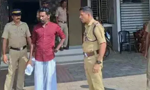 പോലീസ് സ്റ്റേഷനിലെത്തി ഒരാളുടെ കീഴടങ്ങൽ; അന്വേഷണത്തിൽ ഞെട്ടൽ; വടകരയിൽ യുവാവിന്‍റെ നെഞ്ചിൽ കത്തി കുത്തിയിറക്കി 38കാരൻ പിടിയിൽ