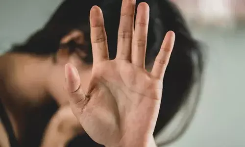 കേരളോത്സവ ചടങ്ങിനെത്തിയ പെൺകുട്ടിയെ നോക്കിവെച്ചു; തക്കം നോകിയെത്തി മോശം പ്രവർത്തി; ലൈംഗികാതിക്രമ കേസിൽ റിട്ട. അധ്യാപകനെ പൊക്കി പോലീസ്