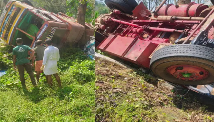 കണ്ണൂർ നടുവിൽ ജീവനെടുത്ത് വാഹനാപകടം; നിയന്ത്രണം വിട്ട ലോറി മറിഞ്ഞ് ഒരാൾക്ക് ദാരുണാന്ത്യം; ഏഴ് പേർക്ക് പരിക്ക്; ആശുപത്രിയിൽ പ്രവേശിപ്പിച്ചു കണ്ണൂർ നടുവിൽ ജീവനെടുത്ത് വാഹനാപകടം; നിയന്ത്രണം വിട്ട ലോറി മറിഞ്ഞ് ഒരാൾക്ക് ദാരുണാന്ത്യം; ഏഴ് പേർക്ക് പരിക്ക്; ആശുപത്രിയിൽ പ്രവേശിപ്പിച്ചു