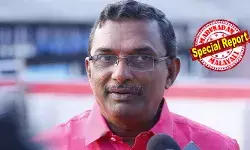 ശബരിമല സ്വര്ണക്കൊള്ള കേസില് ദേവസ്വം ബോര്ഡ് മുന് പ്രസിഡന്റ് എ പത്മകുമാര് അറസ്റ്റില്; എസ്ഐടിയുടെ നിര്ണായക നീക്കം രഹസ്യകേന്ദ്രത്തിലെ ചോദ്യം ചെയ്യലിന് പിന്നാലെ; നടപടി ശ്രീകോവിലിനു മുന്നിലെ കട്ടിളപ്പടിയിലെ സ്വര്ണം കവര്ന്ന കേസില്; ഉണ്ണികൃഷ്ണന് പോറ്റിക്ക് എല്ലാ ഒത്താശയും ചെയ്തുകൊടുത്തത് പത്മകുമാറാണെന്ന നിഗമനത്തില് അന്വേഷണ സംഘം; ജില്ലാ കമ്മിറ്റി അംഗം കുരുക്കിലായതോടെ സിപിഎം പ്രതിരോധത്തില് ശബരിമല സ്വര്ണക്കൊള്ള കേസില് ദേവസ്വം ബോര്ഡ് മുന് പ്രസിഡന്റ് എ പത്മകുമാര് അറസ്റ്റില്; എസ്ഐടിയുടെ നിര്ണായക നീക്കം രഹസ്യകേന്ദ്രത്തിലെ ചോദ്യം ചെയ്യലിന് പിന്നാലെ; നടപടി ശ്രീകോവിലിനു മുന്നിലെ കട്ടിളപ്പടിയിലെ സ്വര്ണം കവര്ന്ന കേസില്; ഉണ്ണികൃഷ്ണന് പോറ്റിക്ക് എല്ലാ ഒത്താശയും ചെയ്തുകൊടുത്തത് പത്മകുമാറാണെന്ന നിഗമനത്തില് അന്വേഷണ സംഘം; ജില്ലാ കമ്മിറ്റി അംഗം കുരുക്കിലായതോടെ സിപിഎം പ്രതിരോധത്തില്