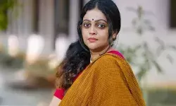 വീട്ടിലും സ്കൂളിലും ഗുഡ് ഗേൾ പട്ടം കിട്ടാൻ എന്തൊക്കെയോ ചെയ്തു; അവരെന്നെക്കുറിച്ച് എന്തു വിചാരിക്കും എന്ന ചിന്തയാണ് മുന്നിൽ; തുറന്നുപറഞ്ഞ് നടി അശ്വതി ശ്രീകാന്ത് വീട്ടിലും സ്കൂളിലും ഗുഡ് ഗേൾ പട്ടം കിട്ടാൻ എന്തൊക്കെയോ ചെയ്തു; അവരെന്നെക്കുറിച്ച് എന്തു വിചാരിക്കും എന്ന ചിന്തയാണ് മുന്നിൽ; തുറന്നുപറഞ്ഞ് നടി അശ്വതി ശ്രീകാന്ത്