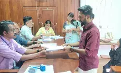 പയ്യന്നൂര് നഗരസഭയിലെ സി.പി.എം വിമത സ്ഥാനാര്ത്ഥിയെ പാര്ട്ടിയില് നിന്നും പുറത്താക്കി; പുറത്തായത് സ്വതന്ത്ര സ്ഥാനാര്ത്ഥിയായി മത്സരിക്കാന് പത്രിക നല്കിയ ബ്രാഞ്ച് സെക്രട്ടറി വൈശാഖ് പയ്യന്നൂര് നഗരസഭയിലെ സി.പി.എം വിമത സ്ഥാനാര്ത്ഥിയെ പാര്ട്ടിയില് നിന്നും പുറത്താക്കി; പുറത്തായത് സ്വതന്ത്ര സ്ഥാനാര്ത്ഥിയായി മത്സരിക്കാന് പത്രിക നല്കിയ ബ്രാഞ്ച് സെക്രട്ടറി വൈശാഖ്