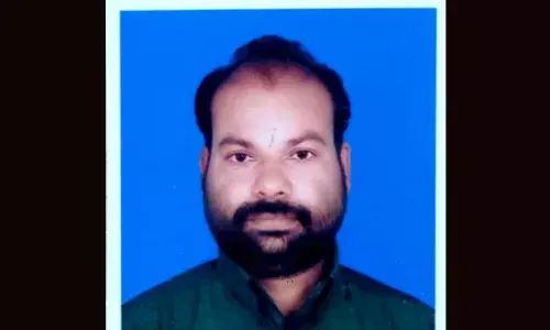 വിവാഹ പന്തല് കെട്ടുന്നതിനിടയില് ഷോക്കേറ്റ് തൊഴിലാളി മരിച്ചു വിവാഹ പന്തല് കെട്ടുന്നതിനിടയില് ഷോക്കേറ്റ് തൊഴിലാളി മരിച്ചു