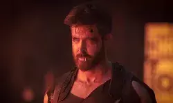 എൻ്റെ അവസാന ചിത്രം ബോക്സ് ഓഫീസിൽ ബോംബായിരുന്നു, എന്നിട്ടും നിങ്ങൾ എന്നെ സൂപ്പർസ്റ്റാർ എന്ന് വിളിക്കുന്നു; പൊതുവേദിയിൽ സ്വയം ട്രോളി ഹൃത്വിക് റോഷൻ; കൈയ്യടിച്ച് ആരാധകർ