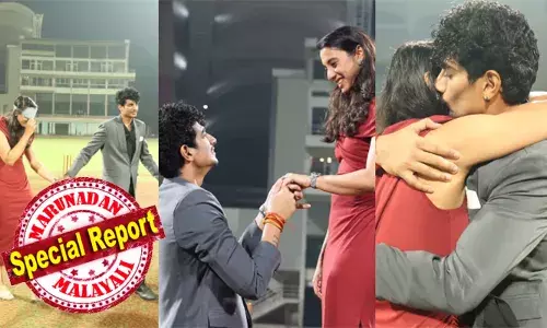 കണ്ണുകെട്ടി എത്തിച്ചത് ലോകകപ്പ് ഉയർത്തിയ മുംബൈയിലെ ഡി.വൈ. പാട്ടീൽ സ്റ്റേഡിയത്തിൽ; മോതിരം നീട്ടി പ്രൊപ്പോസ് ചെയ്ത് പലാഷ് മുച്ചൽ; യെസ് പറഞ്ഞ് സ്മൃതി മന്ദാന; എല്ലാത്തിനും സാക്ഷ്യം വഹിച്ച് കുടുംബാംഗങ്ങളും സുഹൃത്തുക്കളും; വീഡിയോ വൈറൽ