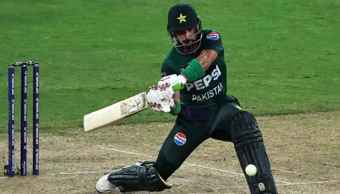 ത്രിരാഷ്ട്ര ടി20 പരമ്പര; ശ്രീലങ്കയ്ക്ക് തുടർച്ചയായ രണ്ടാം തോൽവി; സഹിബാസാദ ഫര്‍ഹാന്റെ വെടിക്കെട്ട് ബാറ്റിങിൽ പാക്കിസ്ഥാന് ഏഴ് വിക്കറ്റ് ജയം; മുഹമ്മദ് നവാസിന് മൂന്ന് വിക്കറ്റ്