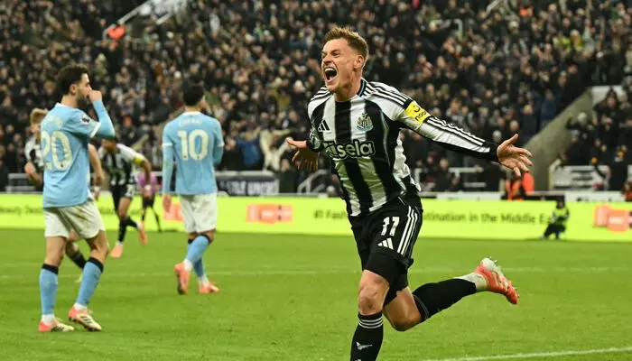 പ്രീമിയർ ലീഗിൽ മാഞ്ചസ്റ്റർ സിറ്റിയ്ക്ക് തോൽവി; സെന്റ് ജെയിംസ് പാർക്കിലെ ആവേശപ്പോരിൽ  ന്യൂകാസിൽ യുണൈറ്റഡിന് 2-1ന്റെ തകർപ്പൻ ജയം; ഹാർവി ബാൺസിന് ഇരട്ടഗോൾ