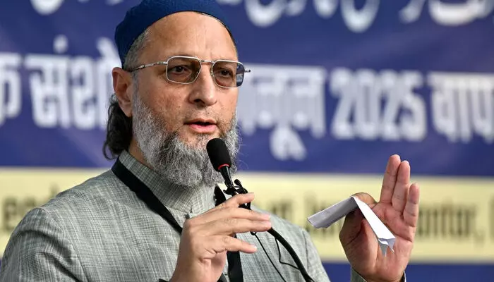 സീമാഞ്ചലിനോട് നീതി കാണിക്കണം; വര്‍ഗീയതയെ അകറ്റി നിര്‍ത്തണം;  മുസ്ലിങ്ങളടക്കം വിഭാഗങ്ങള്‍ക്ക് തുല്യനീതി ഉറപ്പാക്കണം; നിതീഷ് കുമാറിന് പൂര്‍ണ്ണ പിന്തുണ പ്രഖ്യാപിച്ച് അസദുദ്ദീന്‍ ഒവൈസി