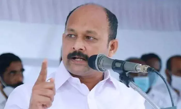 തദ്ദേശ തെരഞ്ഞെടുപ്പ്: എറണാകുളത്ത് രാഷ്ട്രീയ സാഹചര്യം യുഡിഎഫിന് അനുകൂലം;  തെരഞ്ഞെടുപ്പ് ഉദ്യോഗസ്ഥരുടെ രാഷ്ട്രീയ താല്‍പര്യങ്ങള്‍ വിലപ്പോകില്ല: മുഹമ്മദ് ഷിയാസ്