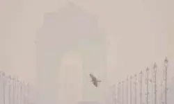 വായു മലിനീകരണം കൂടുതല്‍ രൂക്ഷമായാല്‍ വര്‍ക്ക് ഫ്രം ഹോമും പരിഗണനയില്‍; ഡല്‍ഹിയില്‍ പ്രതിസന്ധി രൂക്ഷം