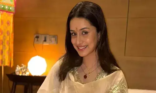 സിനിമ ചിത്രീകരണത്തിനിടെ ബോളിവുഡ് നടി ശ്രദ്ധ കപൂറിന്റെ കാൽവിരലിന് പൊട്ടൽ; ഈതയുടെ ഷൂട്ടിംഗ് നിർത്തിവെച്ചു